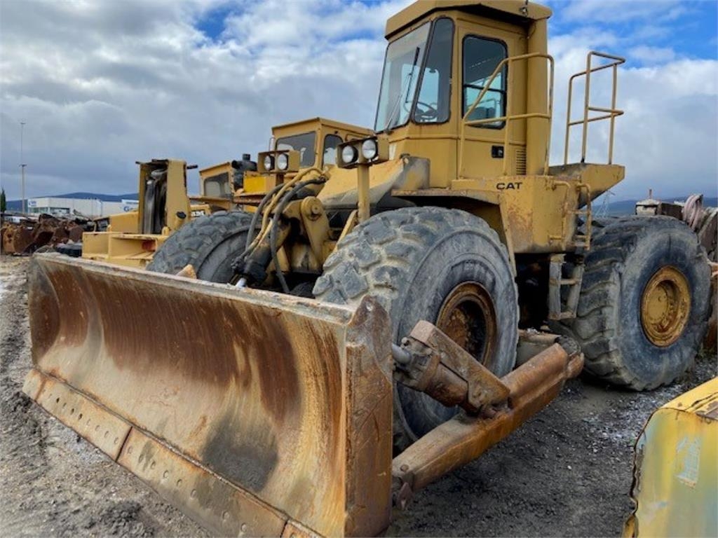 CAT 824C
