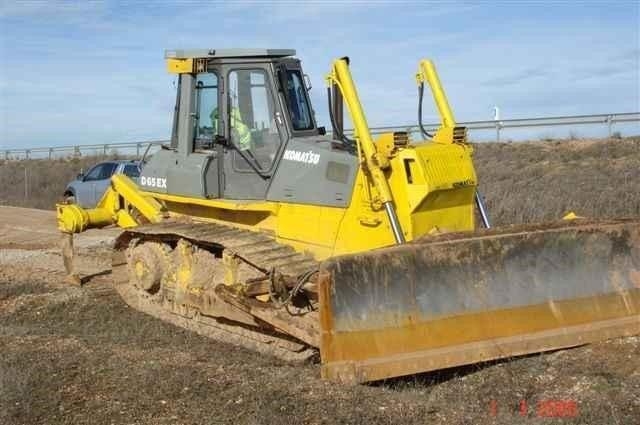 Komatsu D65 EX 12
