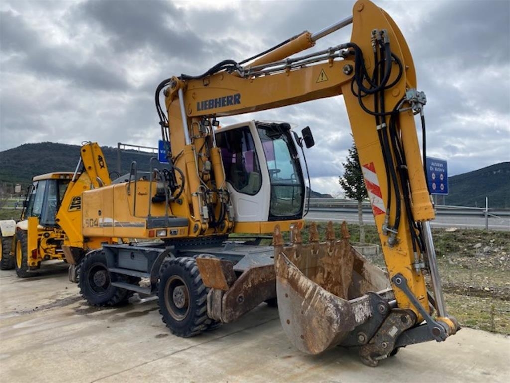 Liebherr A904C5TA