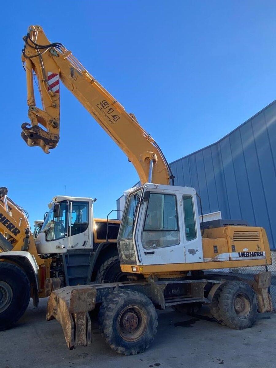 Liebherr A914