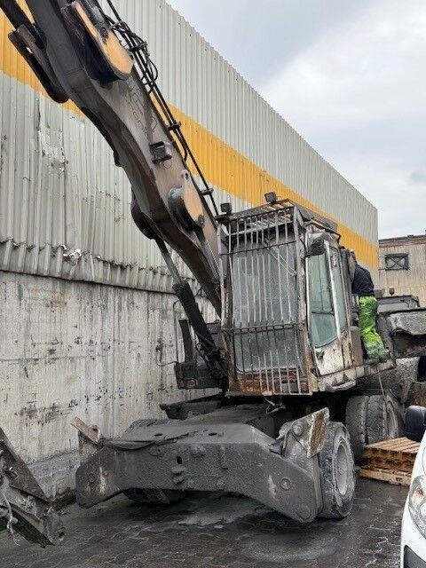 Liebherr A924C