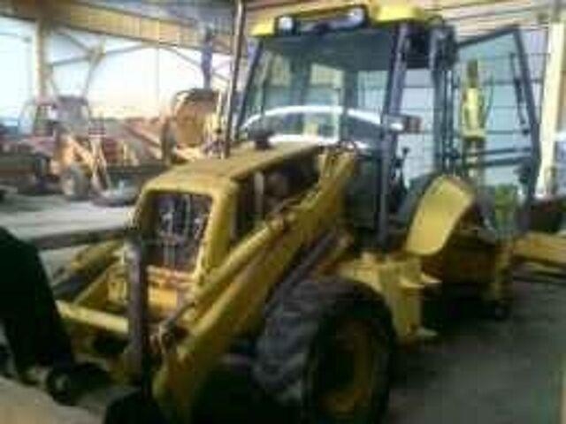 New Holland LB110