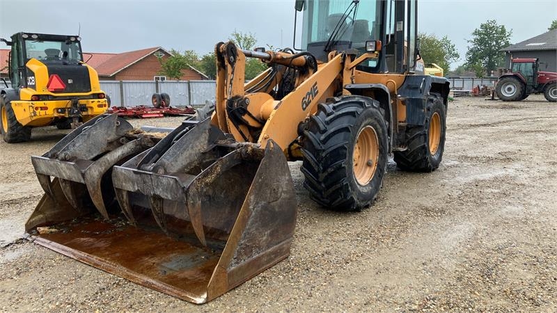 CASE 621 E