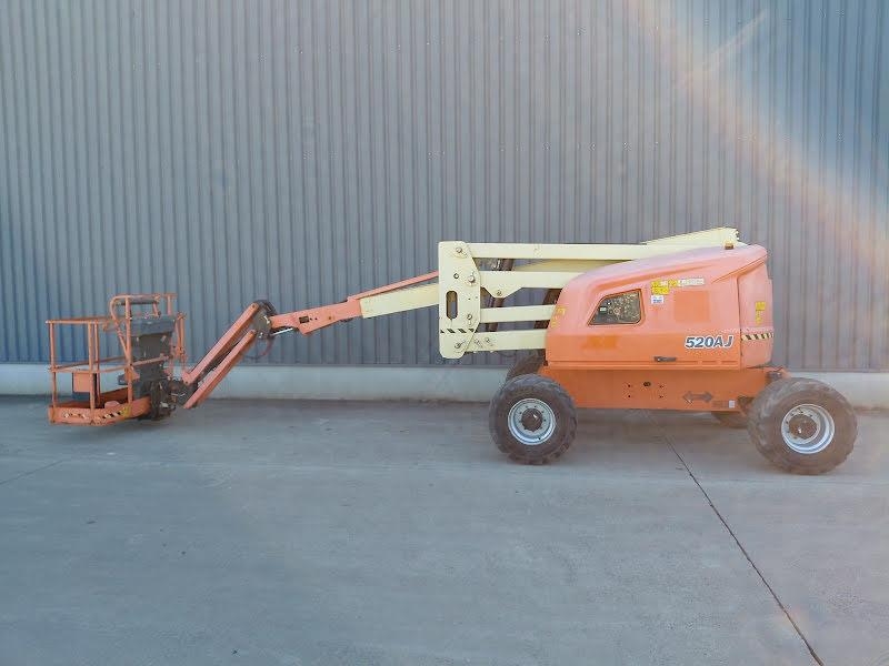 JLG 520AJ