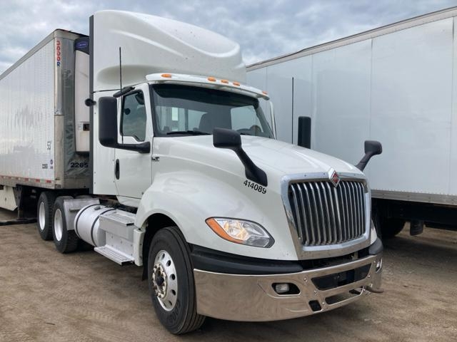 International LT DAYCAB
