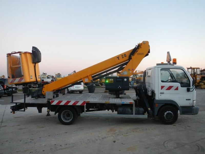 Nissan CABSTAR 35
