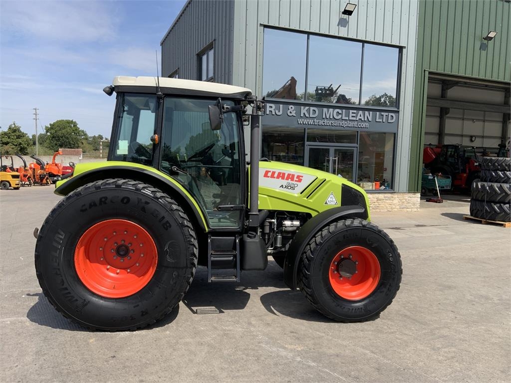 CLAAS 320 Axos Tractor (ST27314)