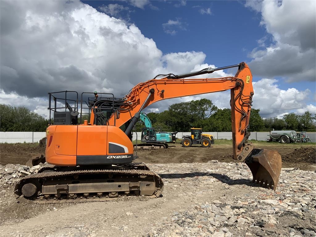 Doosan DX225 LCR-5 Digger (ST26517)