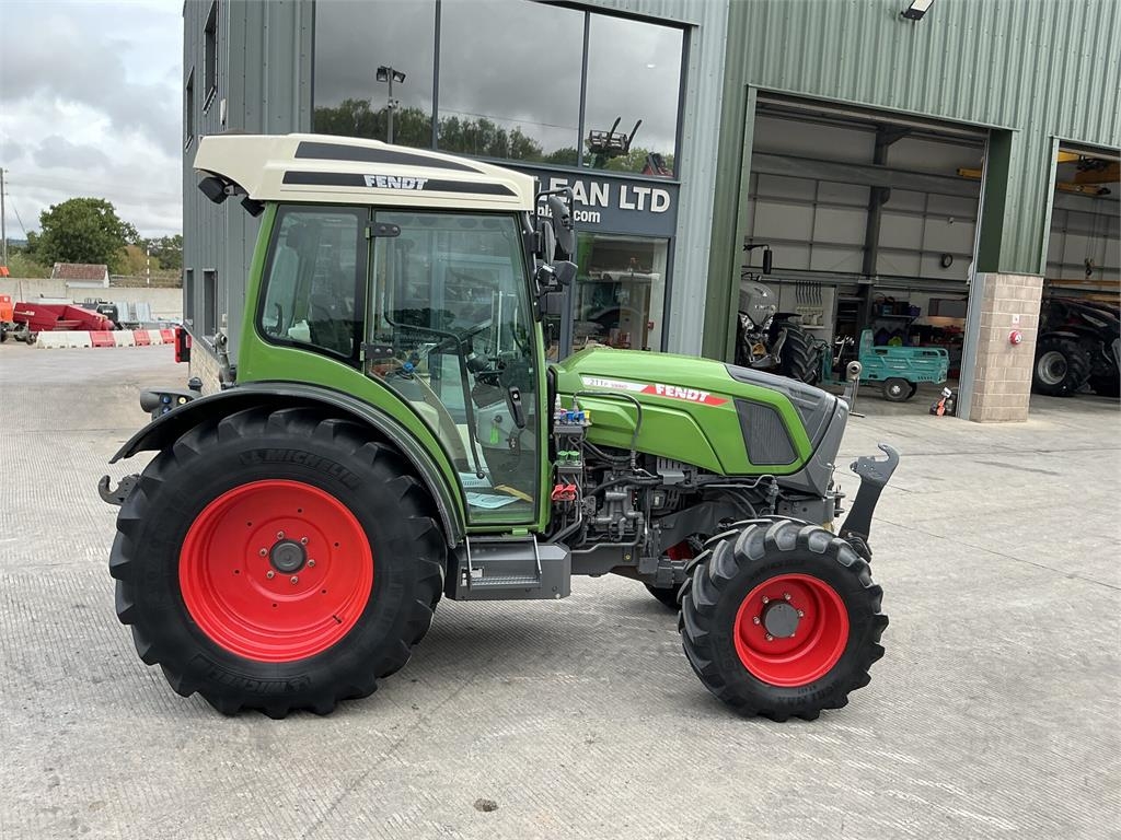 Fendt 211P Narrow Tractor (ST27426)