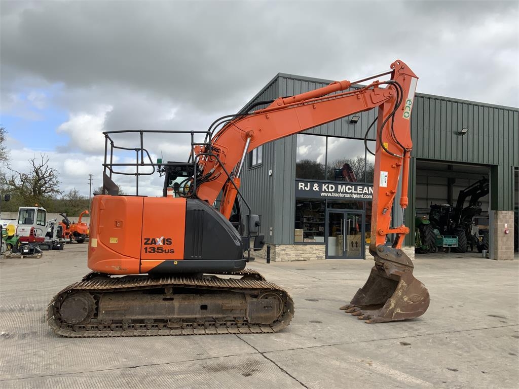 Hitachi ZX135 US-5B Digger (ST25917)