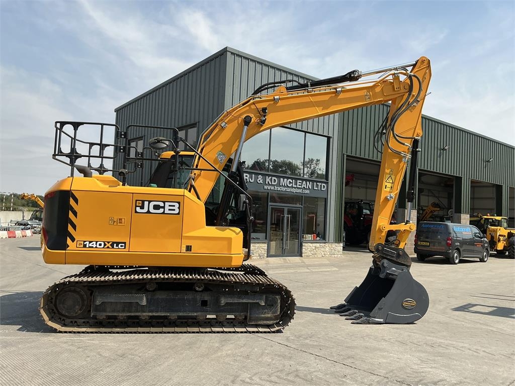 JCB 140X LC Digger (ST26210)