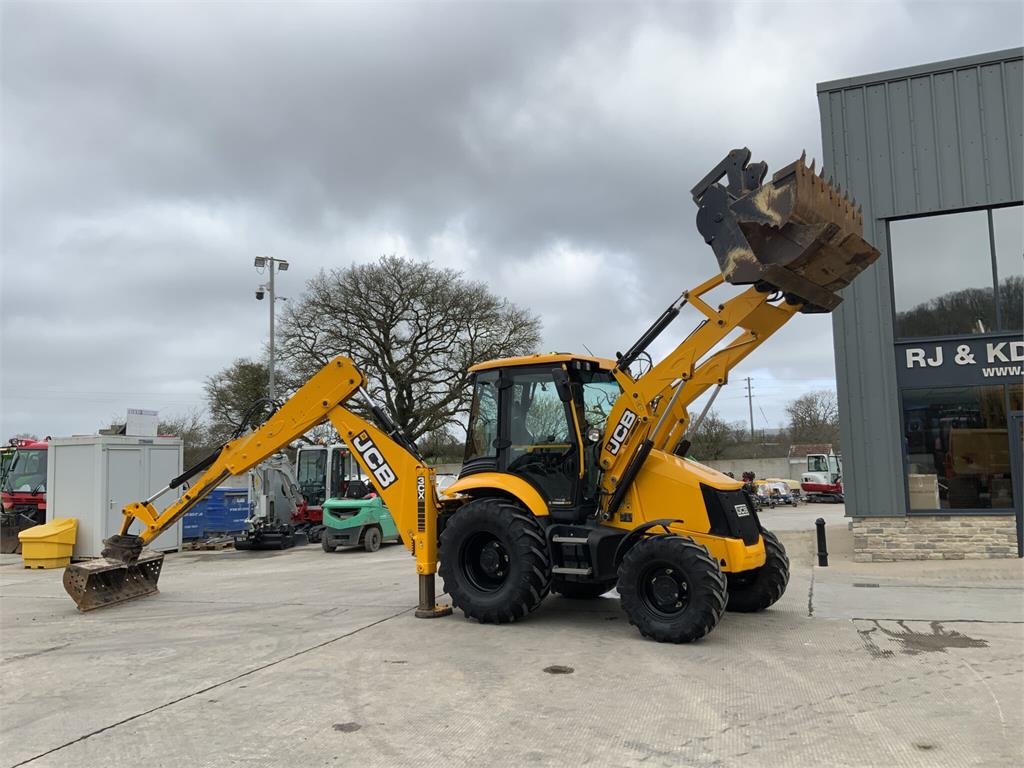 JCB 3CX Site Master Pro Wheeled Digger (ST25999)