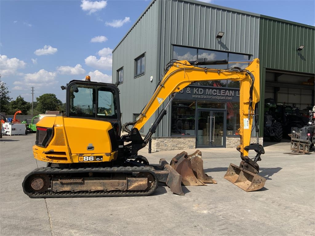 JCB 86C-1 Digger (ST25753)
