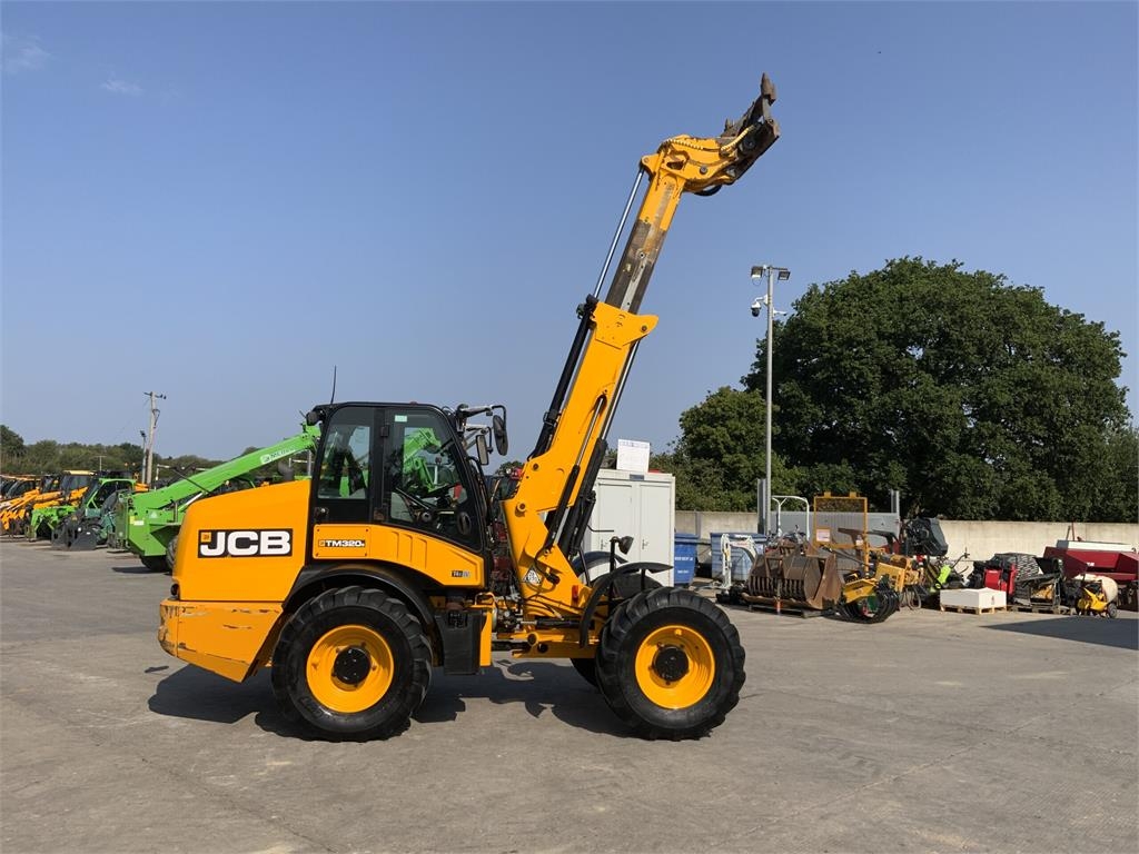 JCB TM320s Pivot steer Telehandler (ST26897)