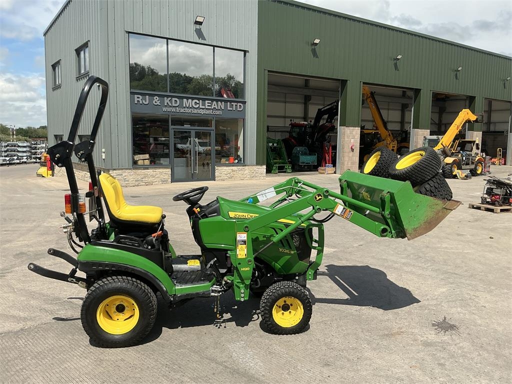 John Deere 1026R Compact Tractor (ST26030)