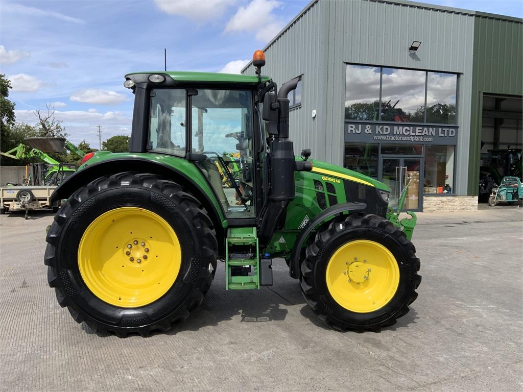 John Deere 6090M Tractor (ST26117)