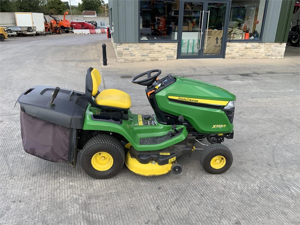 John Deere X350 Ride On Mower (ST26686)