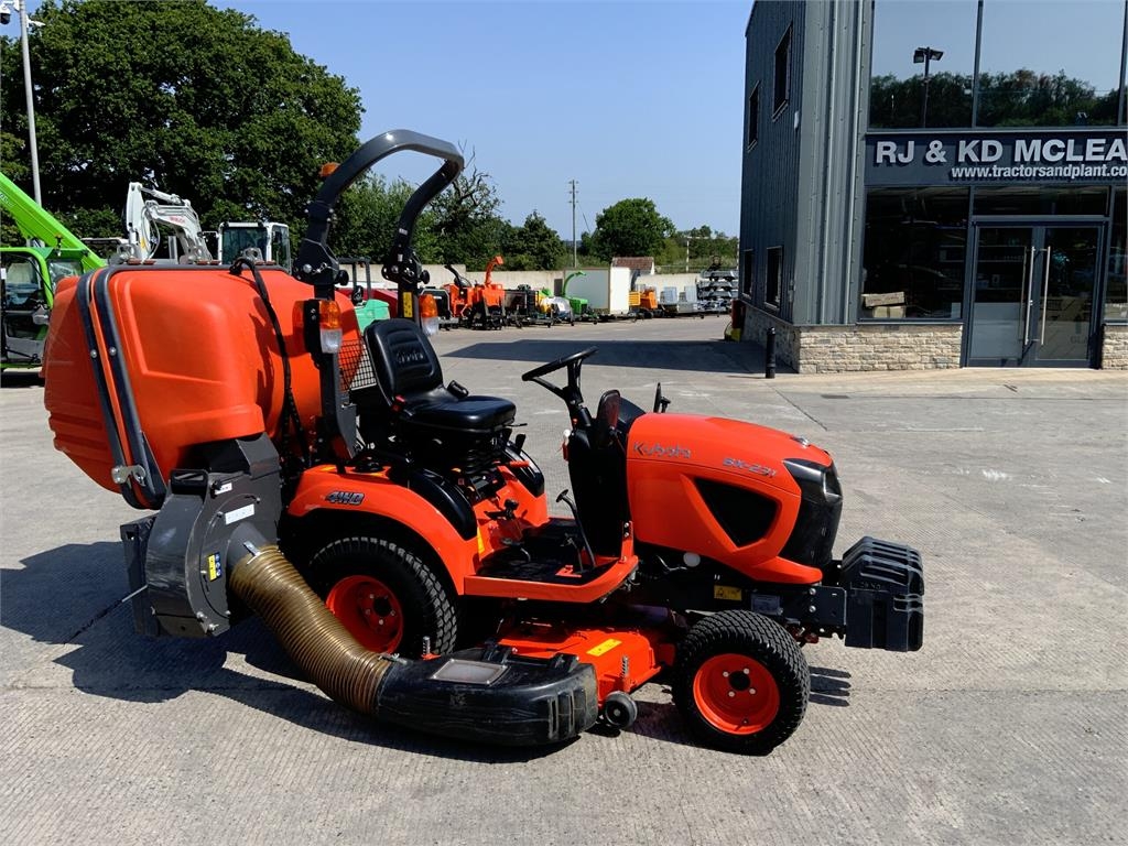 Kubota BX-231 Compact Tractor (ST27114)