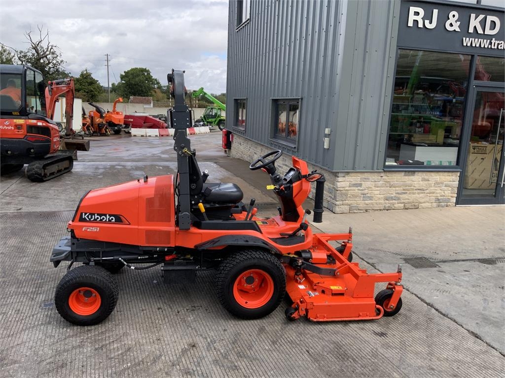 Kubota F251 Out front Mower (ST25994)