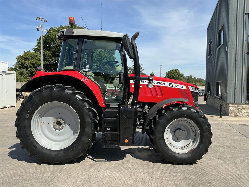 Massey Ferguson 6713S Dyna6 Tractor (ST27147)