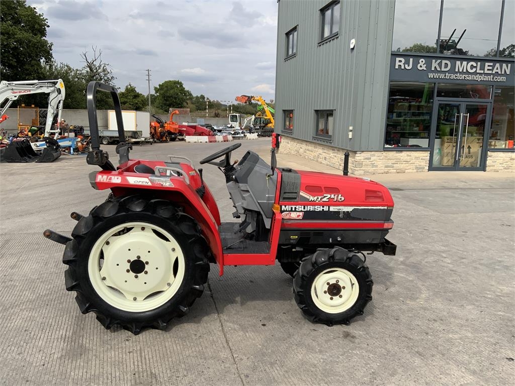 Mitsubishi MT246 Compact (ST27290) — occasion