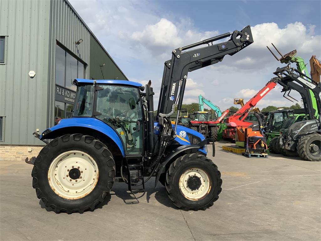 New Holland T5.105 Tractor (ST26857)