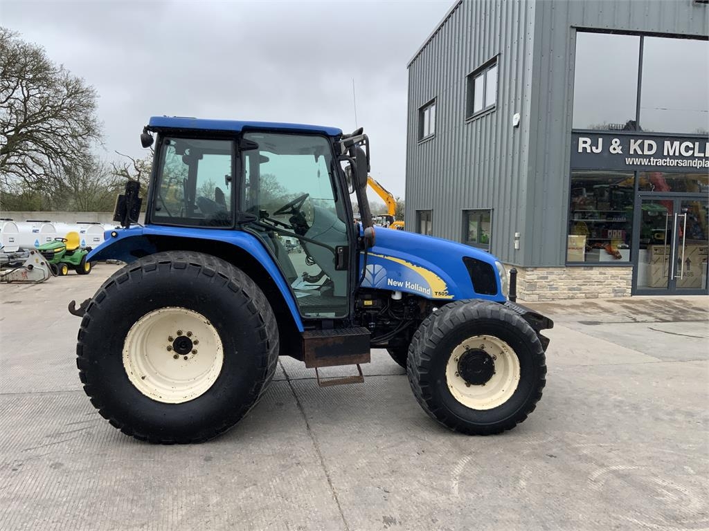 New Holland T5050 Tractor (ST25988)