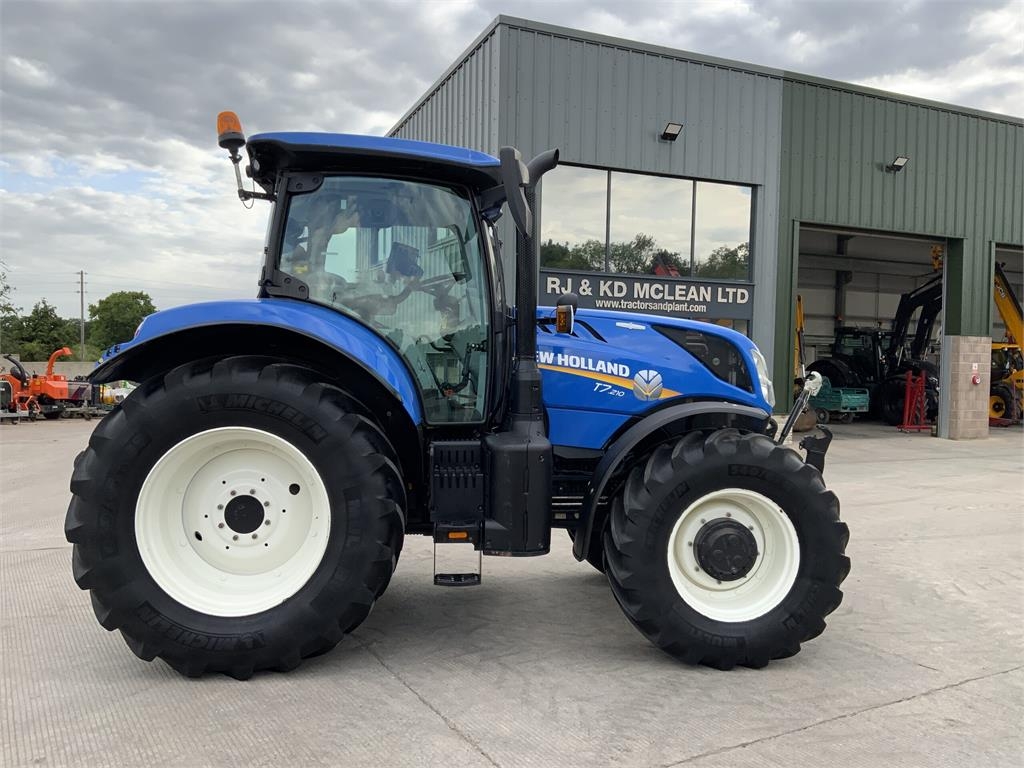 New Holland T7.210 Auto Command Tractor (ST26810)