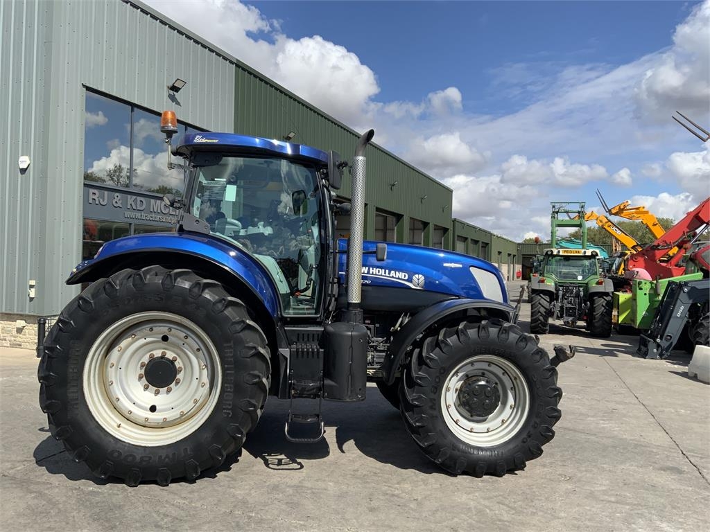 New Holland T7.270 Blue Power Tractor (ST27180)