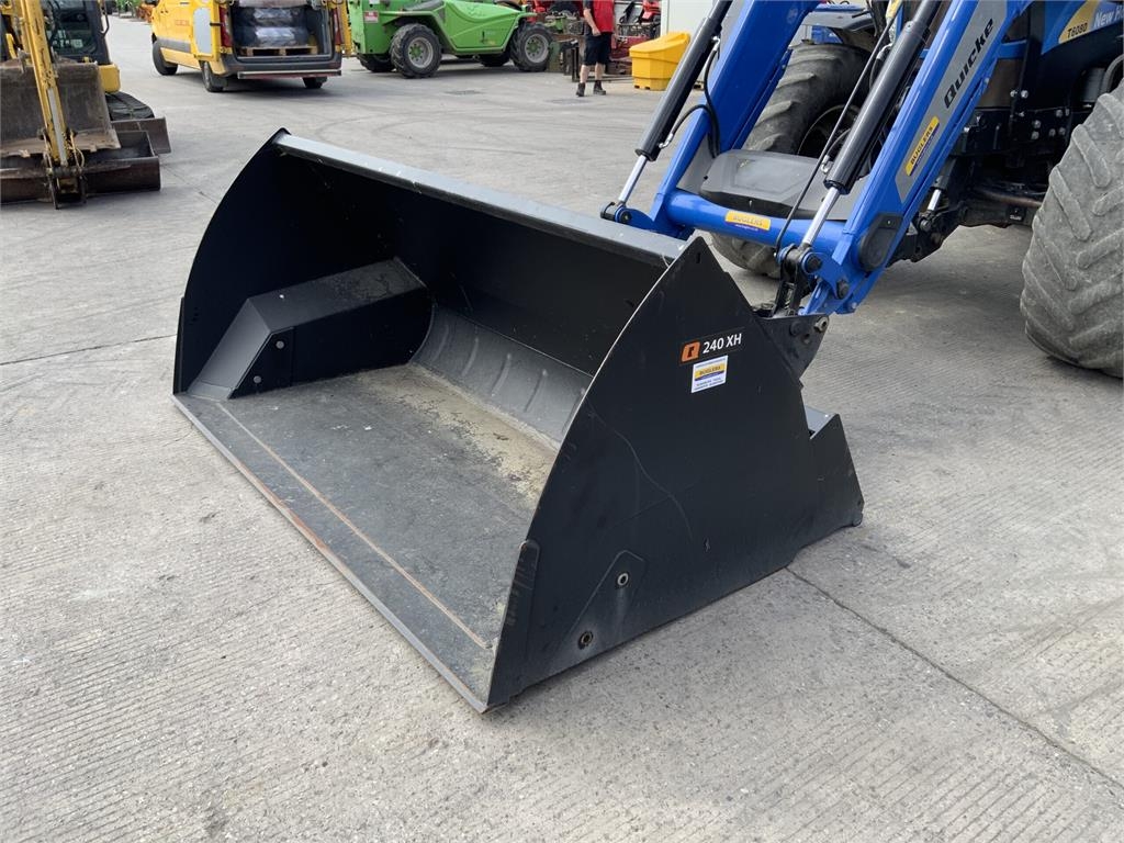 Quicke 8Ft 240 XH Tip Toe Bucket