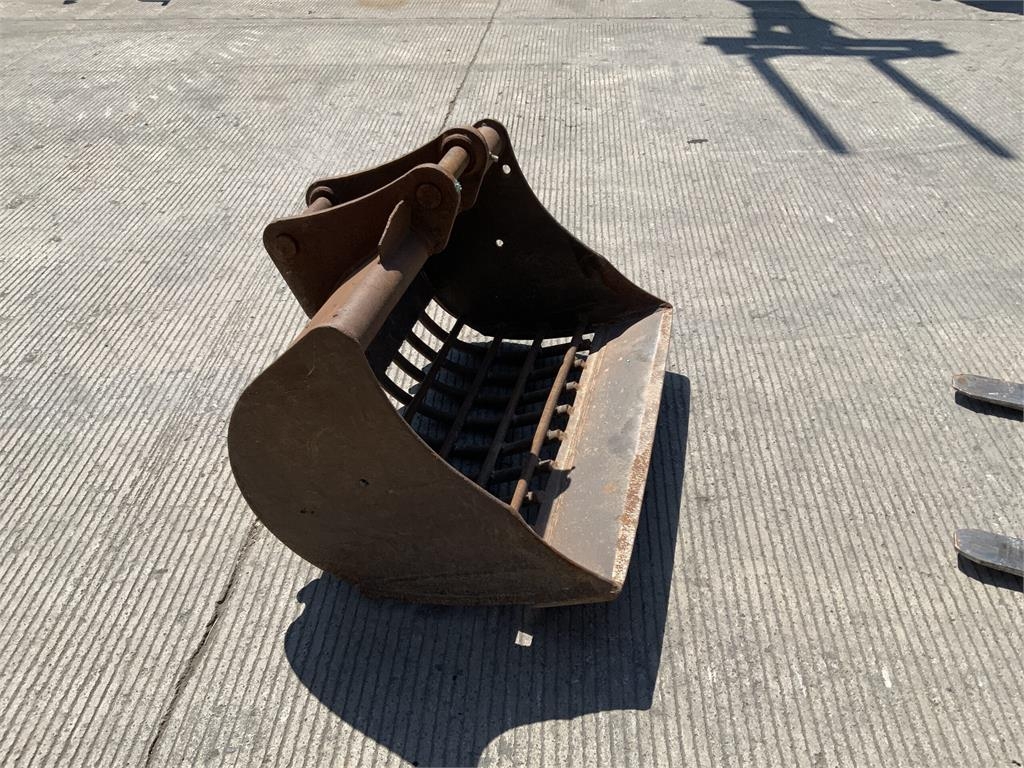 Riddle Bucket