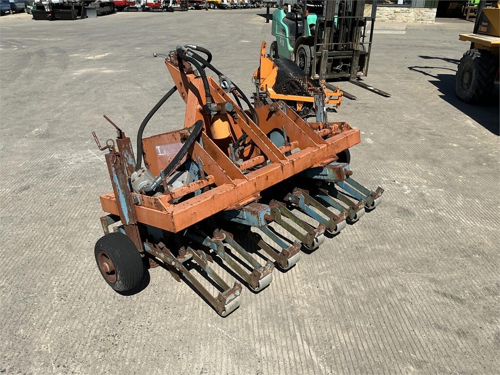 Twose 5ft Turf Conditioner