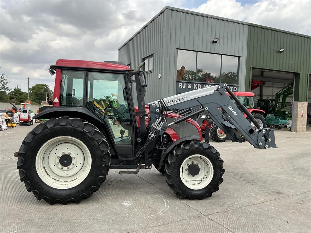 Valtra A92 Tractor (ST25491)