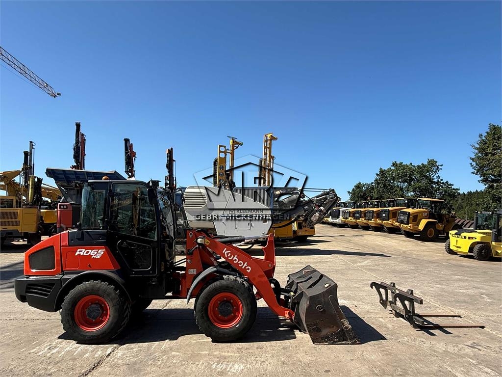 Kubota R065