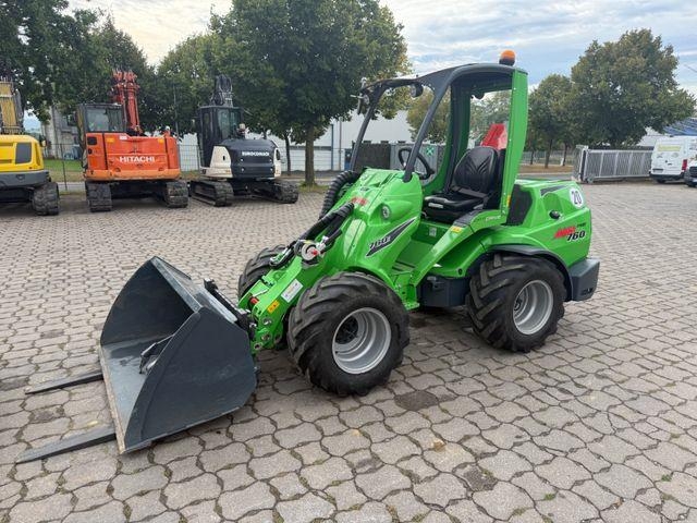 Chargeuse sur pneus Avant Tecno 760i, Bj 24, 75 BH, Schaufel Gabel Mulcher — occasion 2024, 75 h