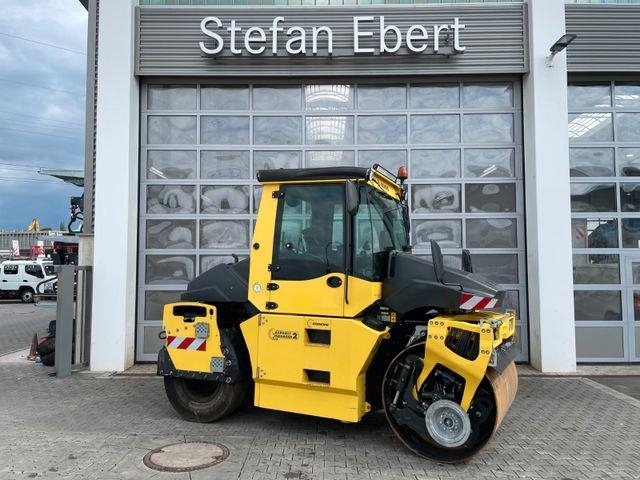 Rouleau monocylindre Bomag BW 154 ACP-4i AM / nur 1.459h / Asphalt Manager — occasion 2017, 1 459 h