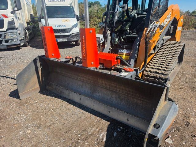 Bulldozer Case TV 450B Kompaktlader Raupe Fräse Schild — occasion 2020, 125 h