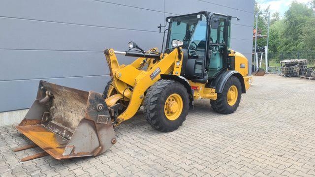 Chargeuse sur pneus Caterpillar 906 M Schaufel + Gabel — occasion 2016, 2 840 h