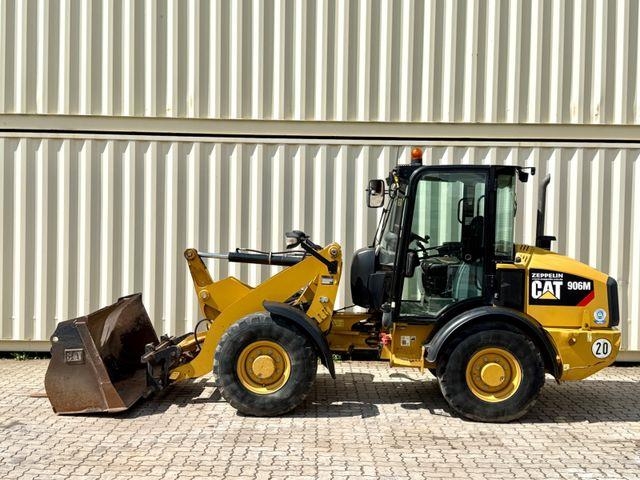 Chargeuse sur pneus Caterpillar 906M / 2017 BJ / Schaufel + Gabel — occasion 2017, 5 145 h