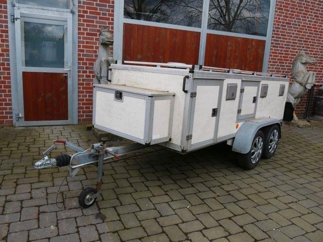 Remorque bétaillère Hundeanhänger 6 Hunde WT Metall — occasion 1998