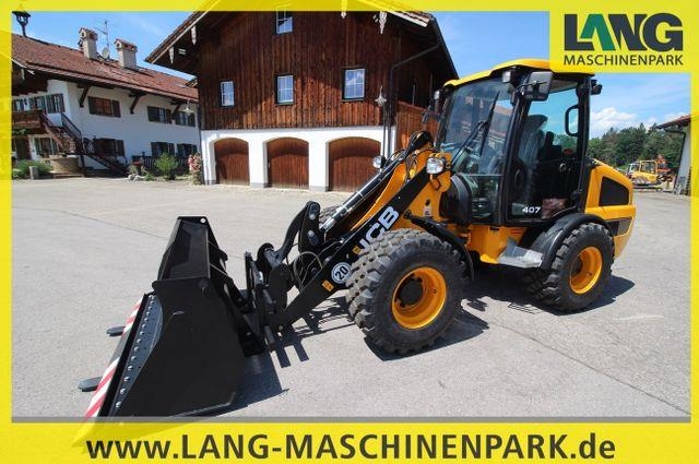 Chargeuse sur pneus JCB 407 inkl. Schaufel &amp; Palettengabel — occasion