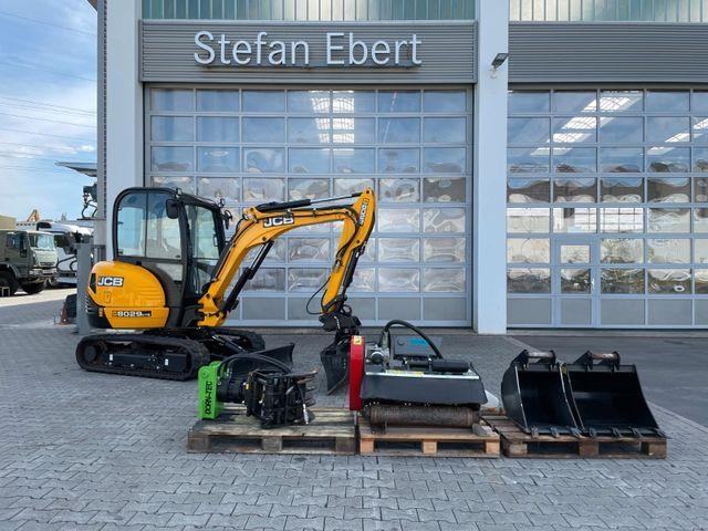 Mini-pelle JCB 8029 CT / 151h / 2023 / Inkl. Löffelpaket — occasion 2023, 151 h