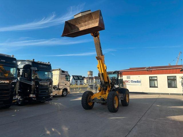 Chargeuse sur pneus JCB TM 320 T4F * AGRI * Q-FIT * 40Km/h * VOLLGUMMI * — occasion 2018, 5 596 h