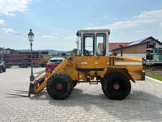 Chargeuse sur pneus Liebherr L 508 mit Schaufel und Gabel — occasion 1990, 1 h
