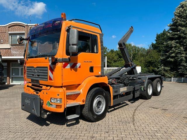 MAN 26.400 TGA Abroller 6x4 Winterdienst