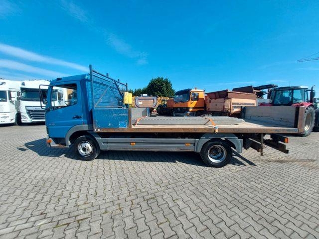 Mercedes-Benz 815