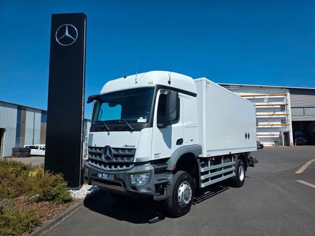Mercedes-Benz Arocs 1827 A 4x4 LBW Tür+Treppe Schalter
