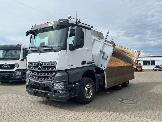 Camion benne Mercedes-Benz Arocs 2658 K 6x4 3-Achs Meiller Bordmatik — occasion 2022