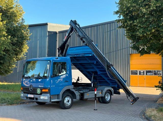 Camion plateau grue Mercedes-Benz Atego 818 - - Kran - 125 TKm - 1. Hand — occasion 2002