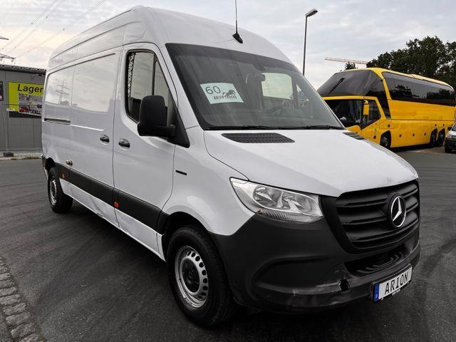 Fourgon utilitaire Mercedes-Benz e Sprinter L2H2 Kastenwagen/47KW/AC/Kamera — occasion 2022